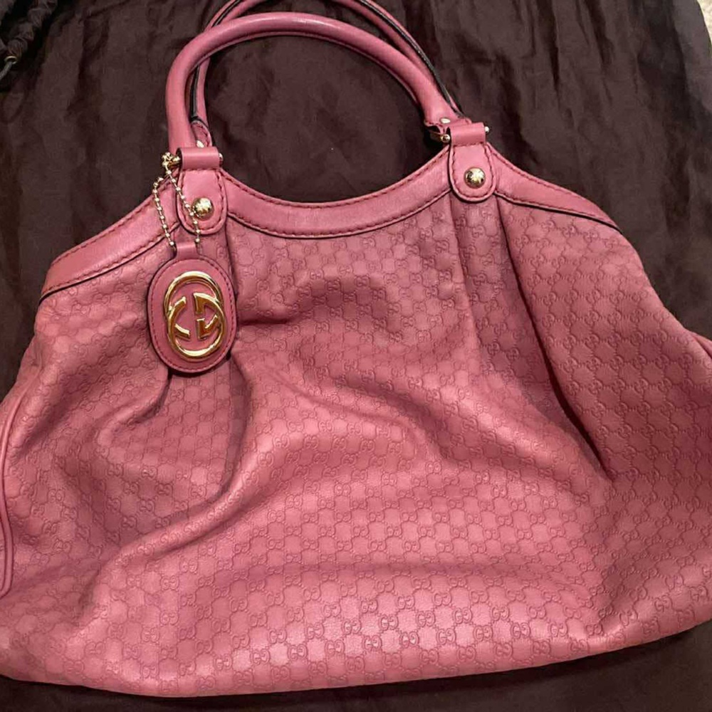 Gucci Pink Embossed Leather Shoulder Bag with Gold Hardware
